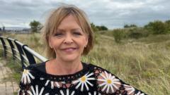 'Dim modd gwerthu fflat oedd yn fuddsoddiad ar gyfer ymddeol'