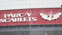 Scarlets sign Welsh-qualified Murray-Macgregor
