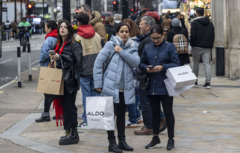 Pound falls further as borrowing costs soar