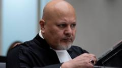Umukuru wa CPI Karim Khan yagize uruhara rukomeye mu gusohorera umutahe Vladimir Putin mu kwa gatatu