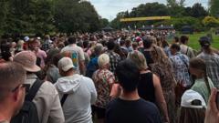 Torfeydd yn heidio i Tafwyl sy'n dathlu 20 mlynedd yn y brifddinas