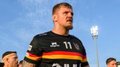 Bradford's Sutton to miss Leigh clash with injury