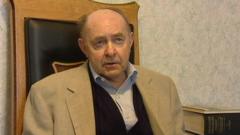 Y Prifardd a'r awdur toreithiog Eirwyn George wedi marw  