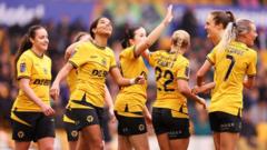 Wolves to apply for WSL2 licence after squad anger