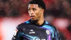 Thomas loaned to Dunfermline after new Robins deal