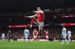 Liids Chelsii , Arsenaal Bireentifoord yoo moa'atan Liiverpuul dirreesaarratti Sanderaald waliin walqixa  bahe