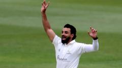 Ul Hassan extends Glamorgan stay