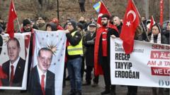 Dibad baxayaal taageersan Erdogan