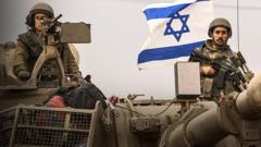 Триває нарощування ізраїльських військ по периметру сектору Газа. Ізраїль збирає сили для наземної операції в надії розбити бойовиків ХАМАС.