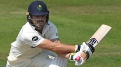 Can Carlson Save Glam from Promotion Rivals Derbyshire?