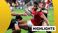 Salford thump Hull FC to clinch play-off spot