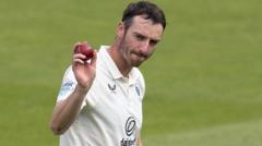 Roland-Jones five-for as Middlesex skittle Kent