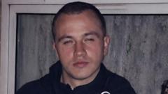 Teyrnged i 'dad annwyl' fu farw wedi ymosodiad honedig yng Nghaerdydd