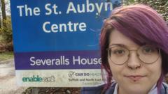 Health worker returns to unit that saved her life