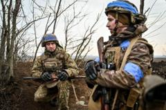 Các quân nhân Ukraine đang đứng gần Robotyne, vùng Zaporizhzhia, đông nam Ukraine, vào ngày 21 tháng 2 năm 2024