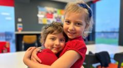 Young girls with same cancer become best friends after meeting during treatment