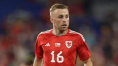 Morrell takes interim charge of Robins' Under-21s