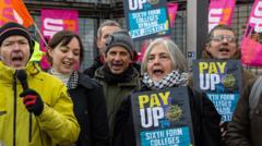 Sixth form college teachers strike over pay