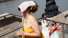Final day of heatwave for many before weekend cooldown