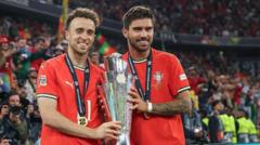 'Ideal person to represent him' - Neves given Jota's 21 shirt