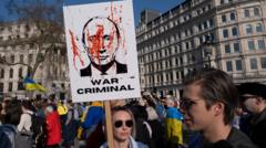Londra'da düzenlenen bir savaş karşıtı protesto