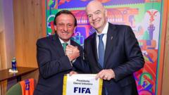 Mexico break ranks to join Argentina in backing Infantino