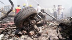 satu-penumpang-selamat-dalam-kecelakaan-air-india-241-tewas-30-detik-setelah-lepas-landas-ada-suara-keras