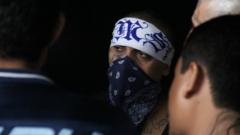 El Salvador gang truce: Can MS-13 and 18th Street keep the peace? - BBC