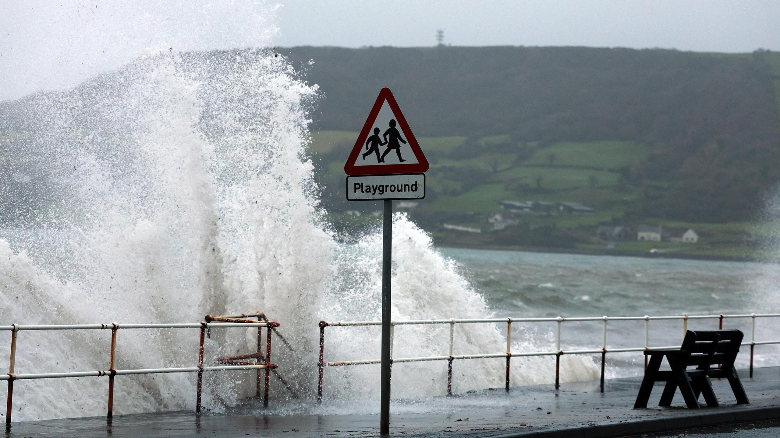 Storm Bram brings wet and windy weather to the UK - BBC Newsround