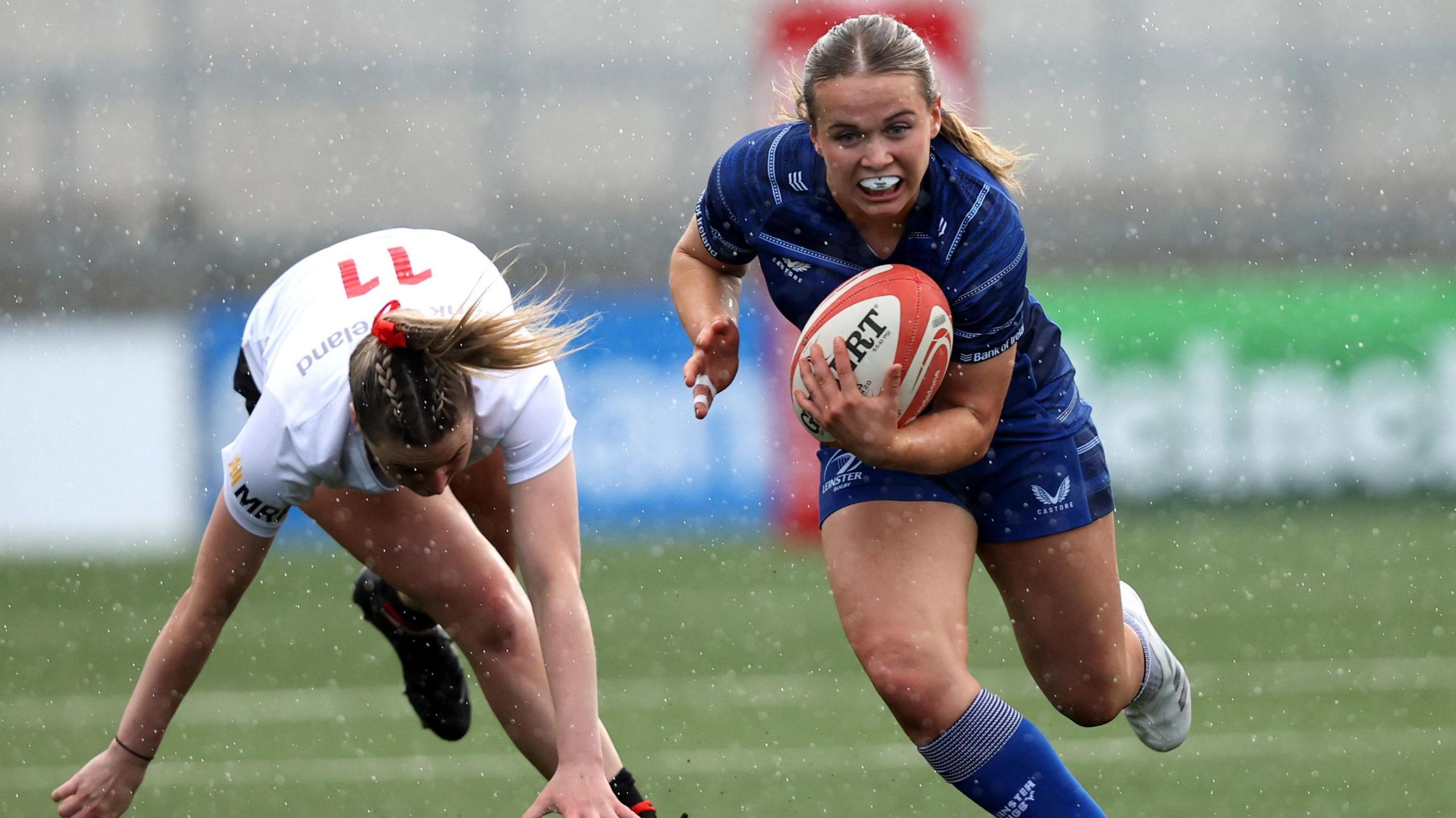 Robyn O'Connor in action for Leinster