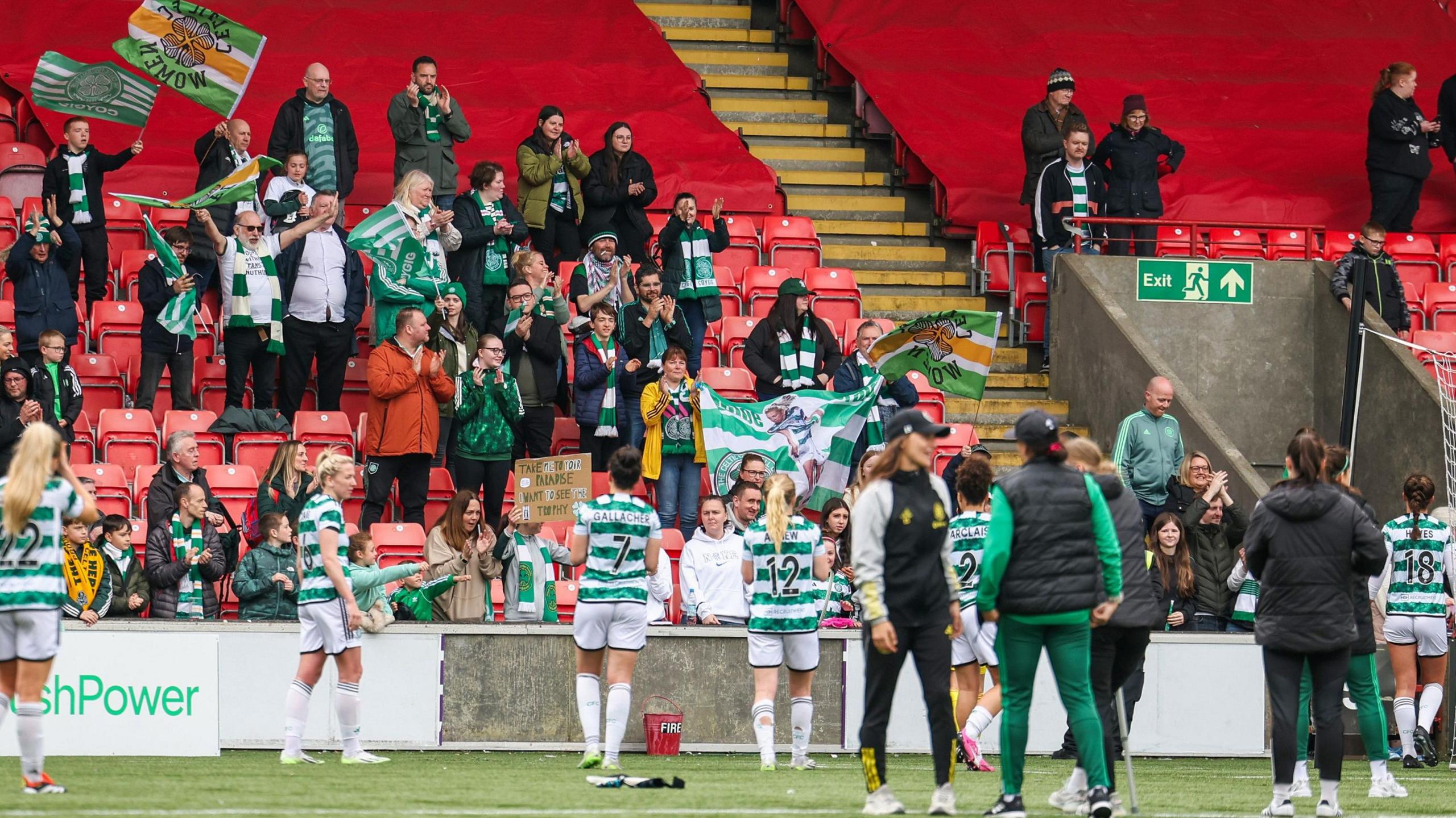 Celtic players celebrate