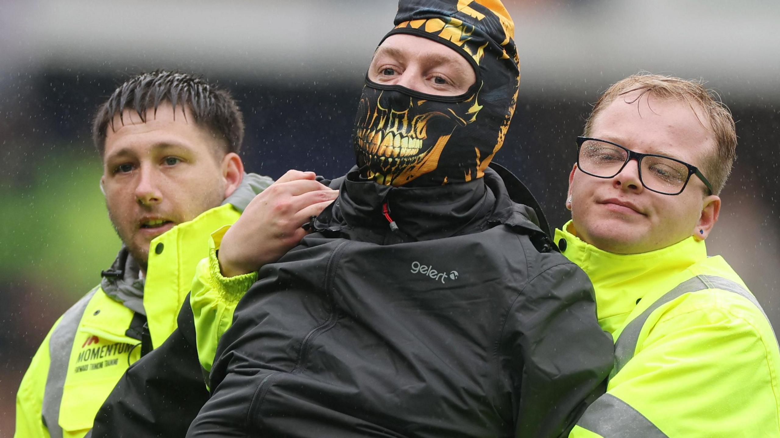 Sheffield Wednesday fan in a mask