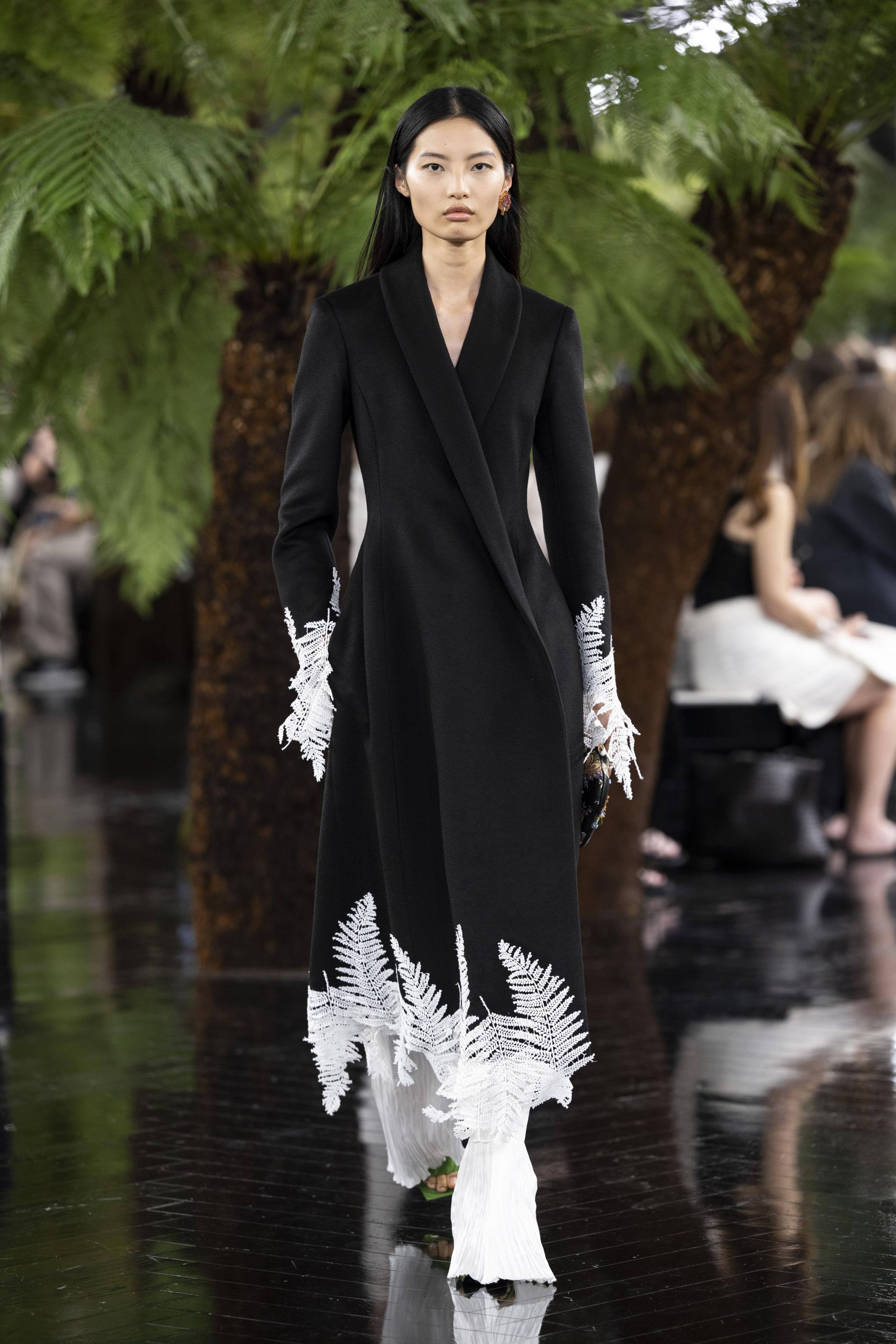 A model walks the runway during the Christian Dior Haute Couture Fall/Winter 2026-2027 fashion show as part of Paris Fashion Week on July 06, 2025 in Paris, France.