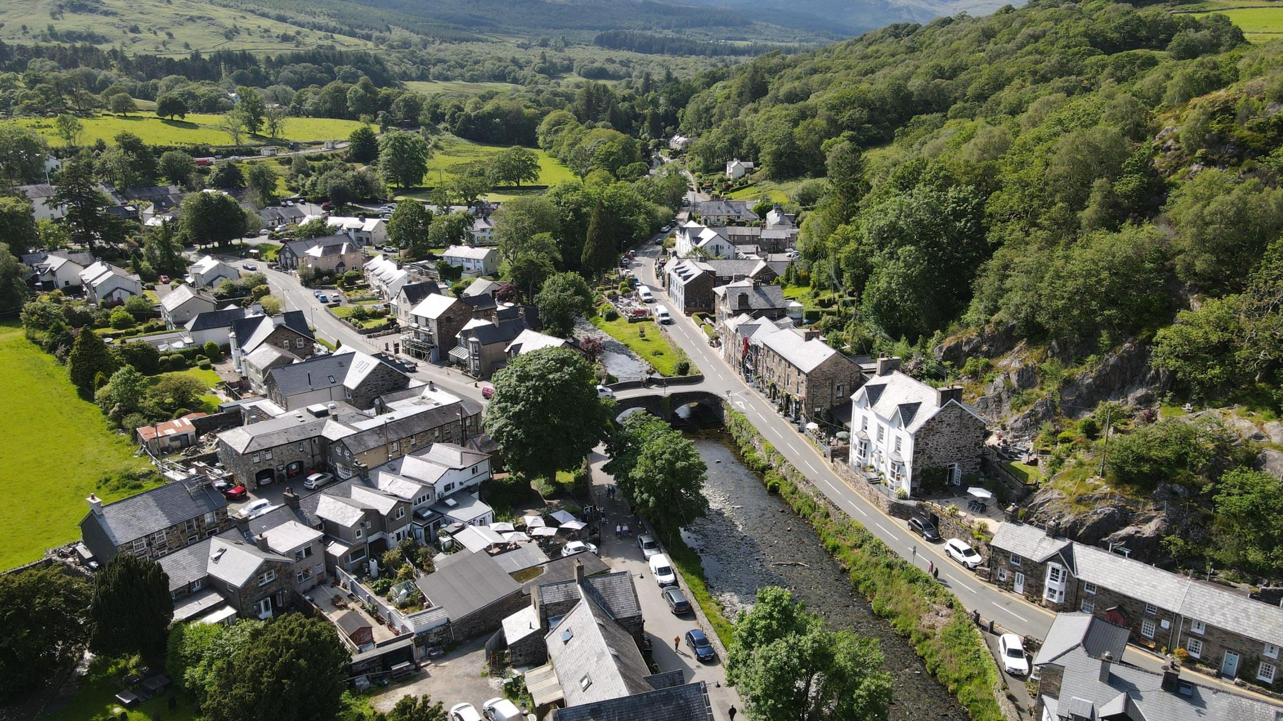 Beddgelert o'r awyr