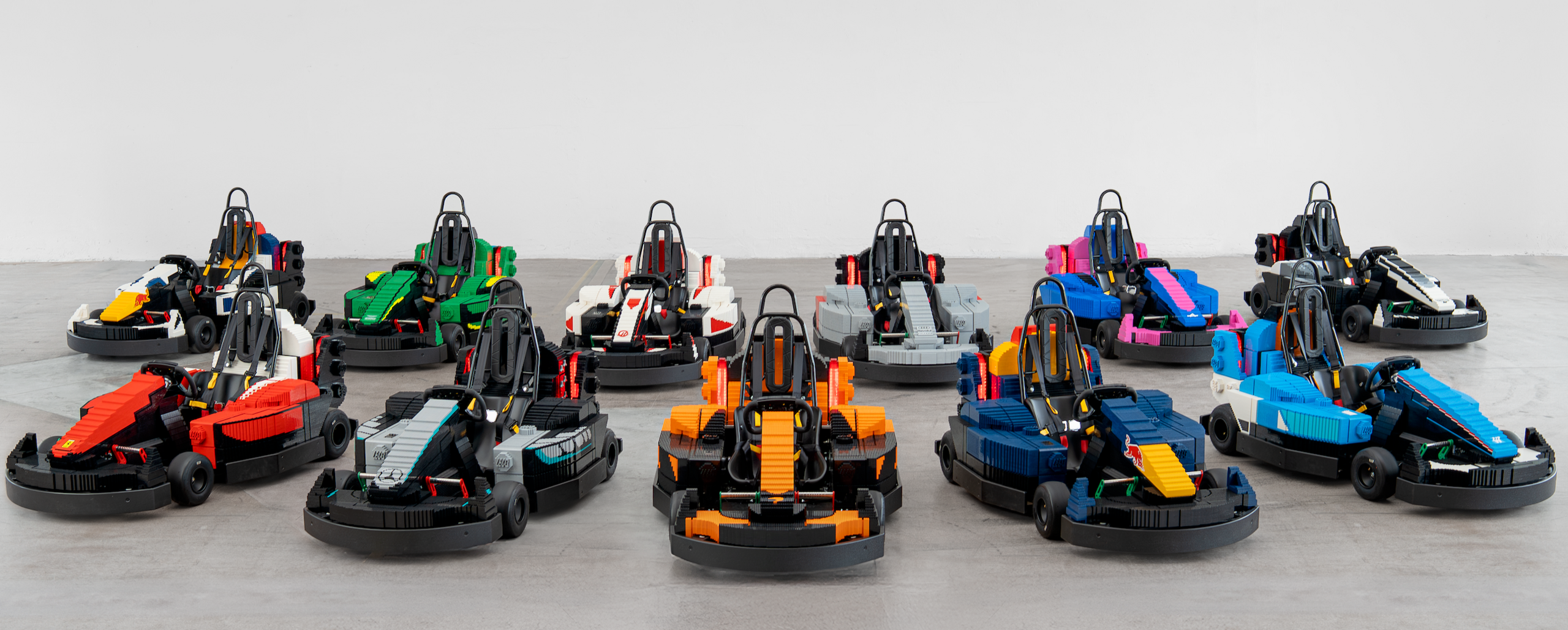 Lego F1 cars lined up 