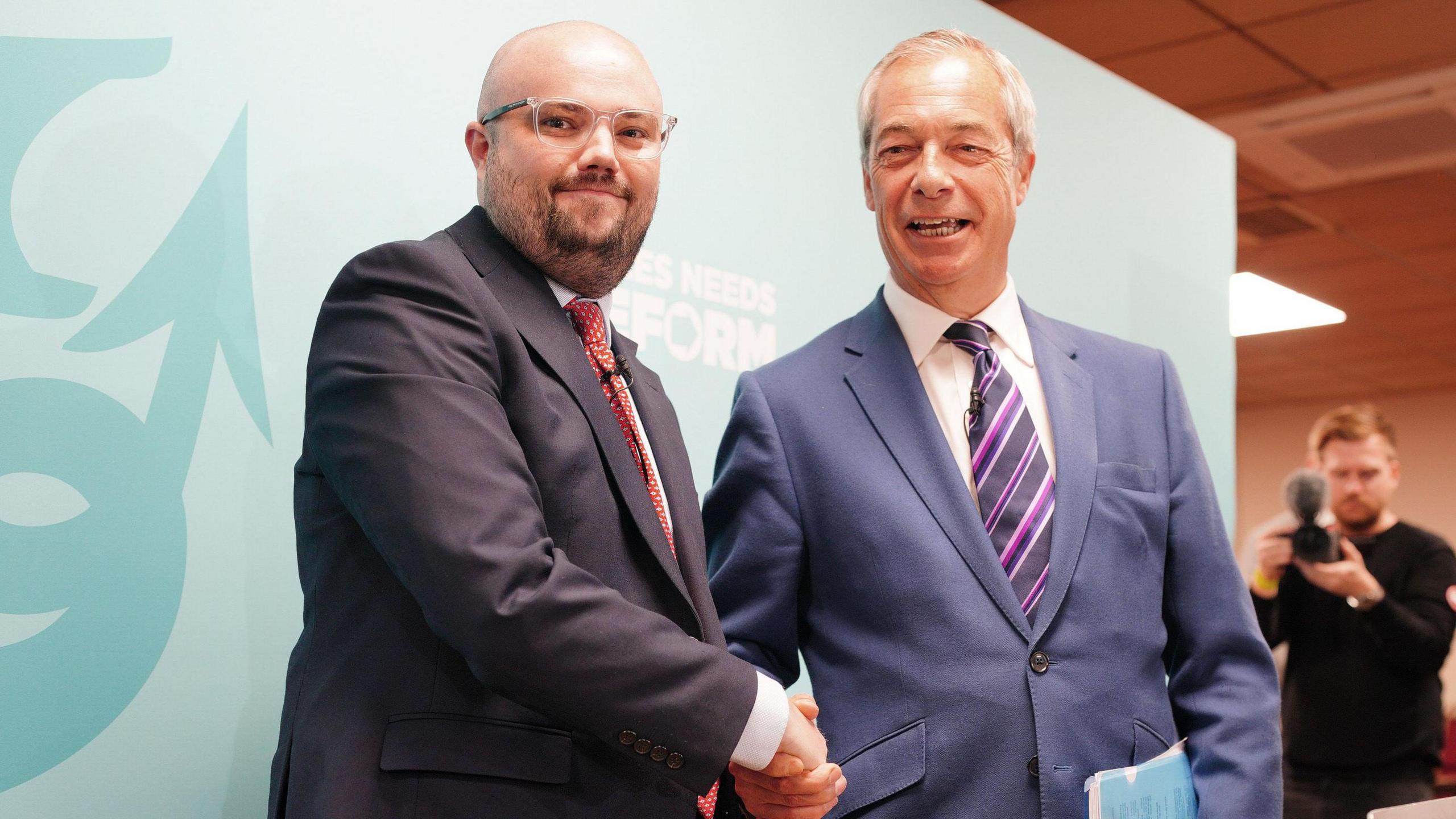 Llŷr Powell a Nigel Farage