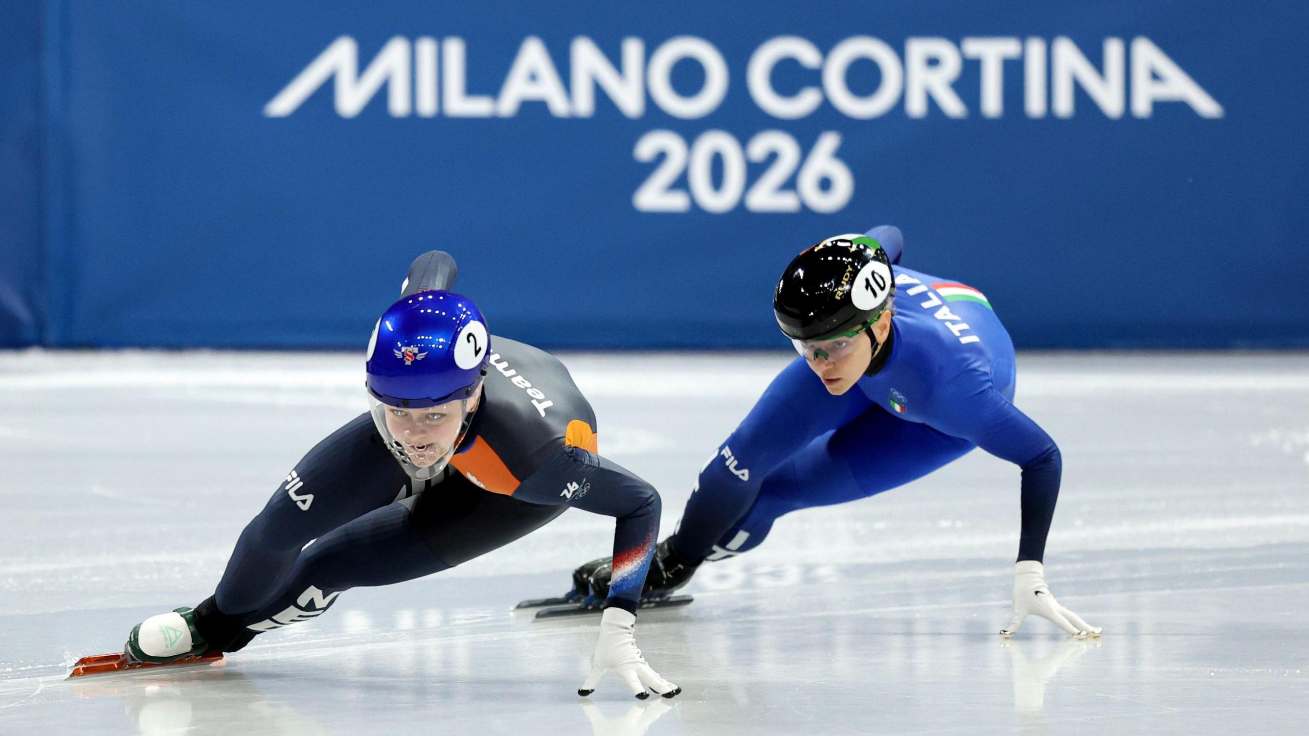 Arianna Fontana a Nizozemka Xandra Velzeboer