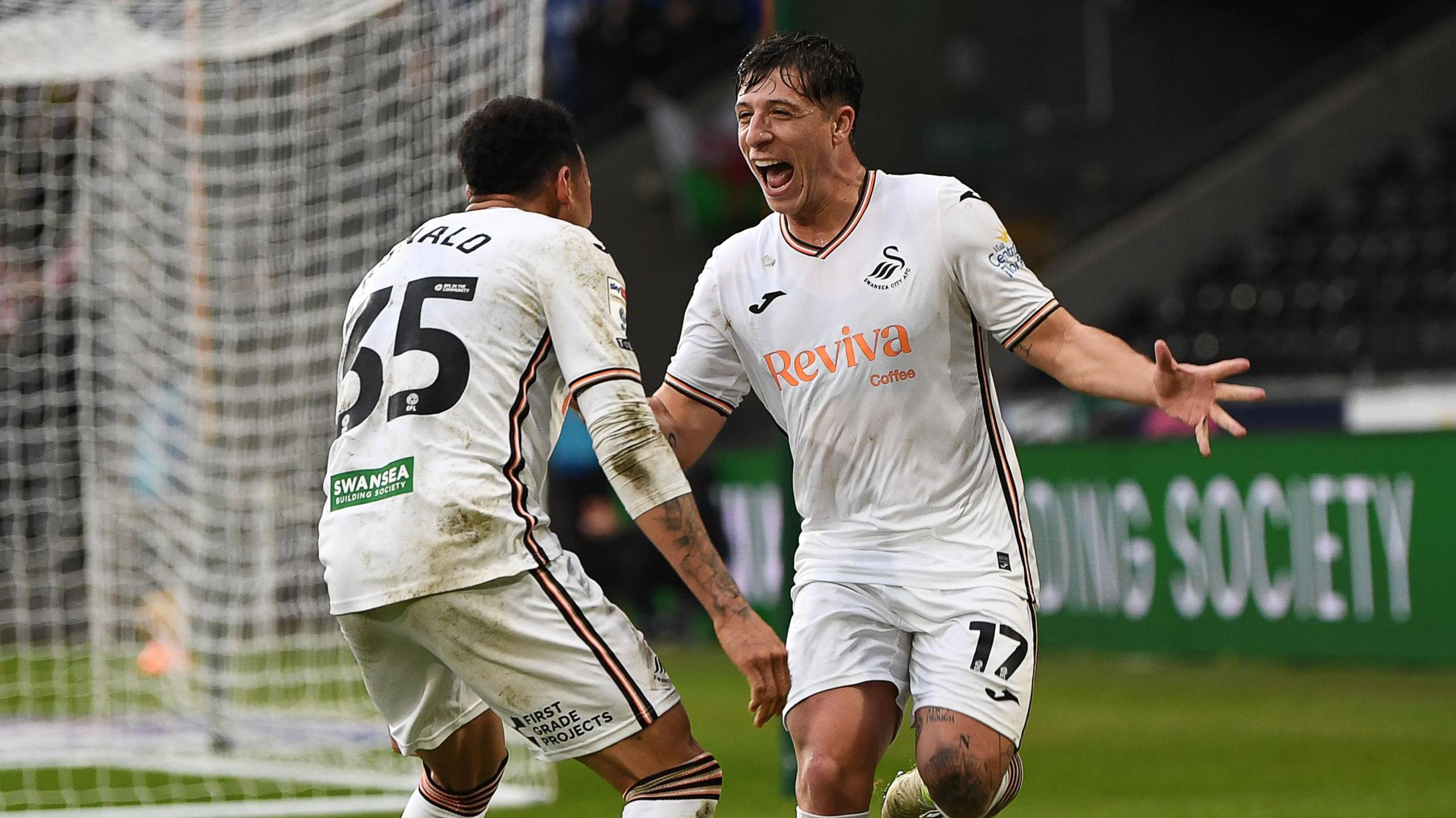 Goncalo Franco celebrates with Ronald