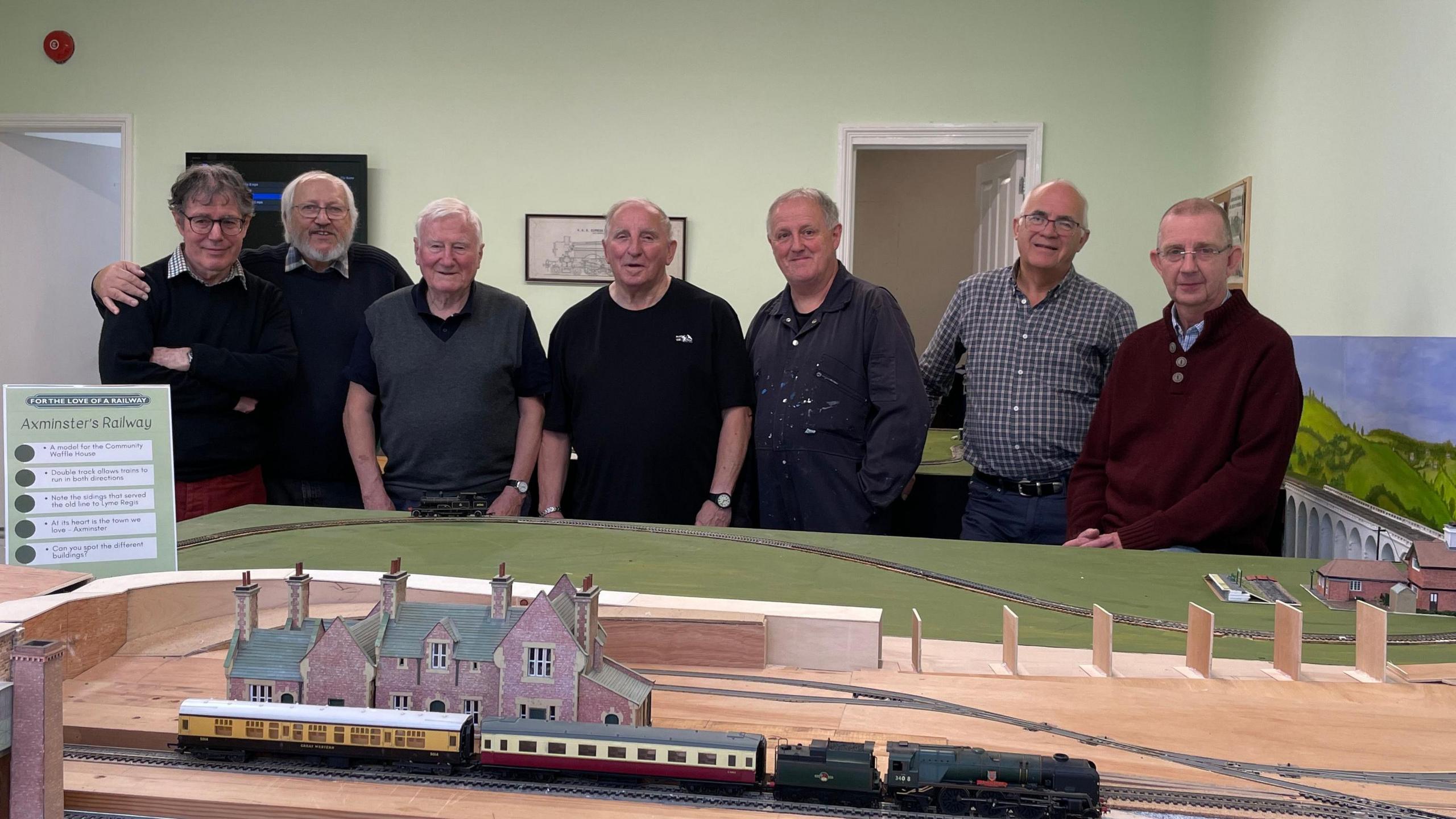 Model railway bringing Axminster community together - BBC News