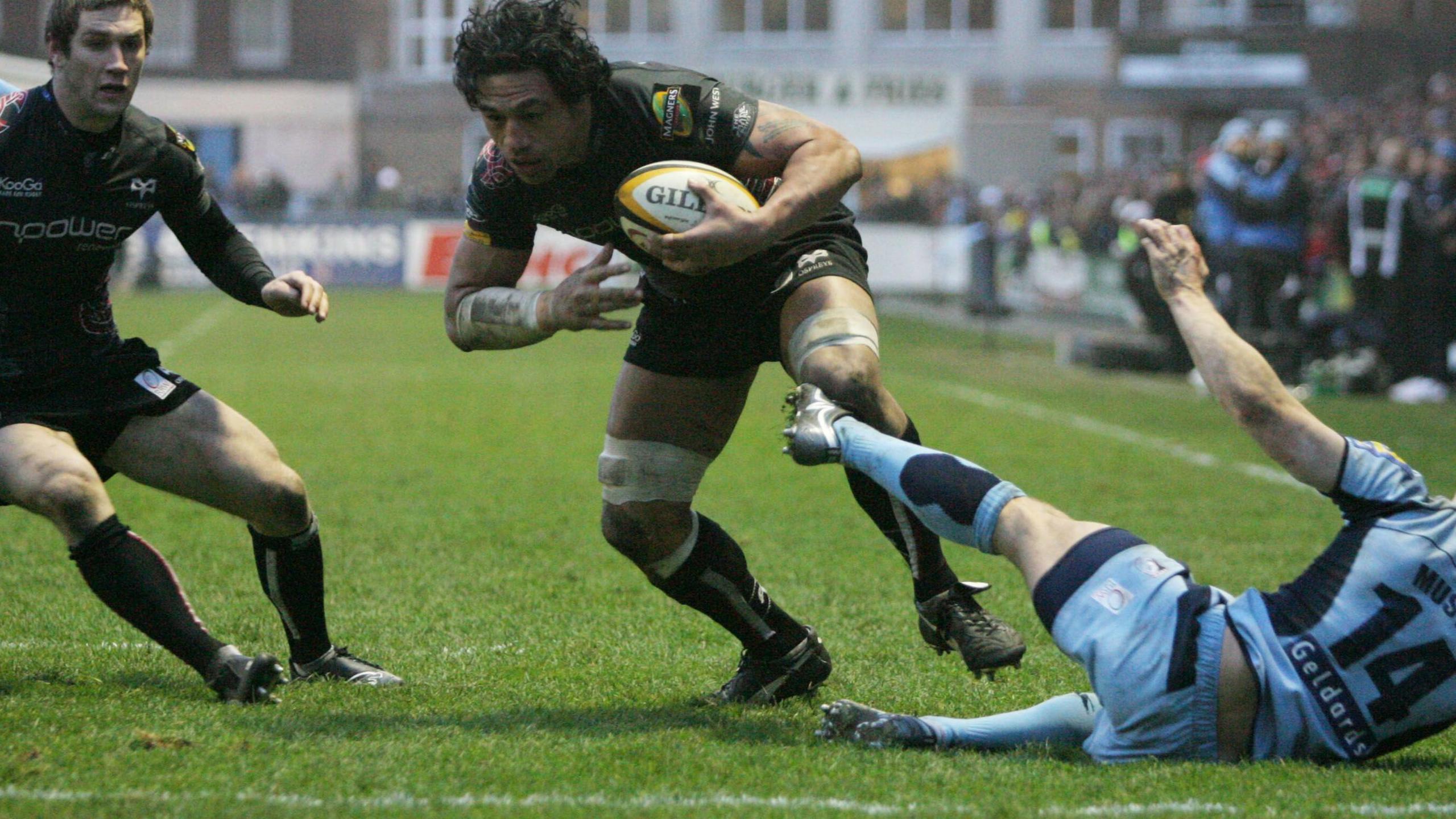 Filo Tiatia for Ospreys against Cardiff in 2008