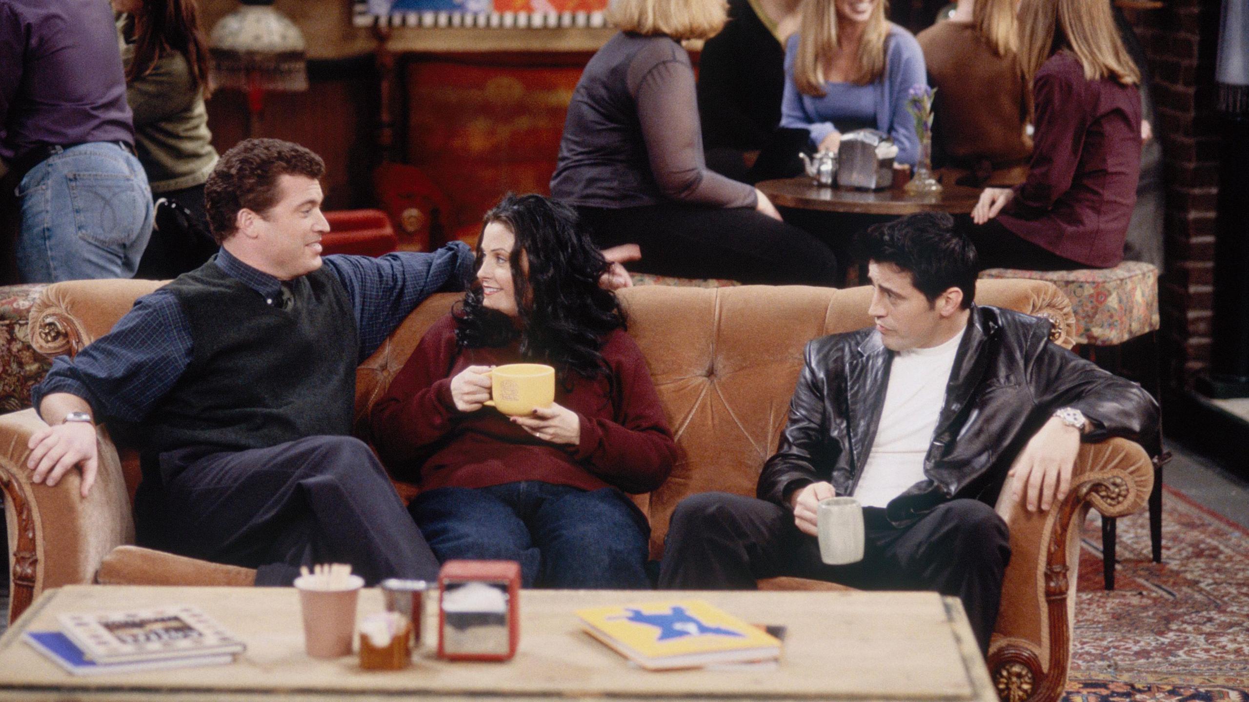 Pat Finn, US actor in TV shows Friends and The Middle, dies at 60 - BBC ...