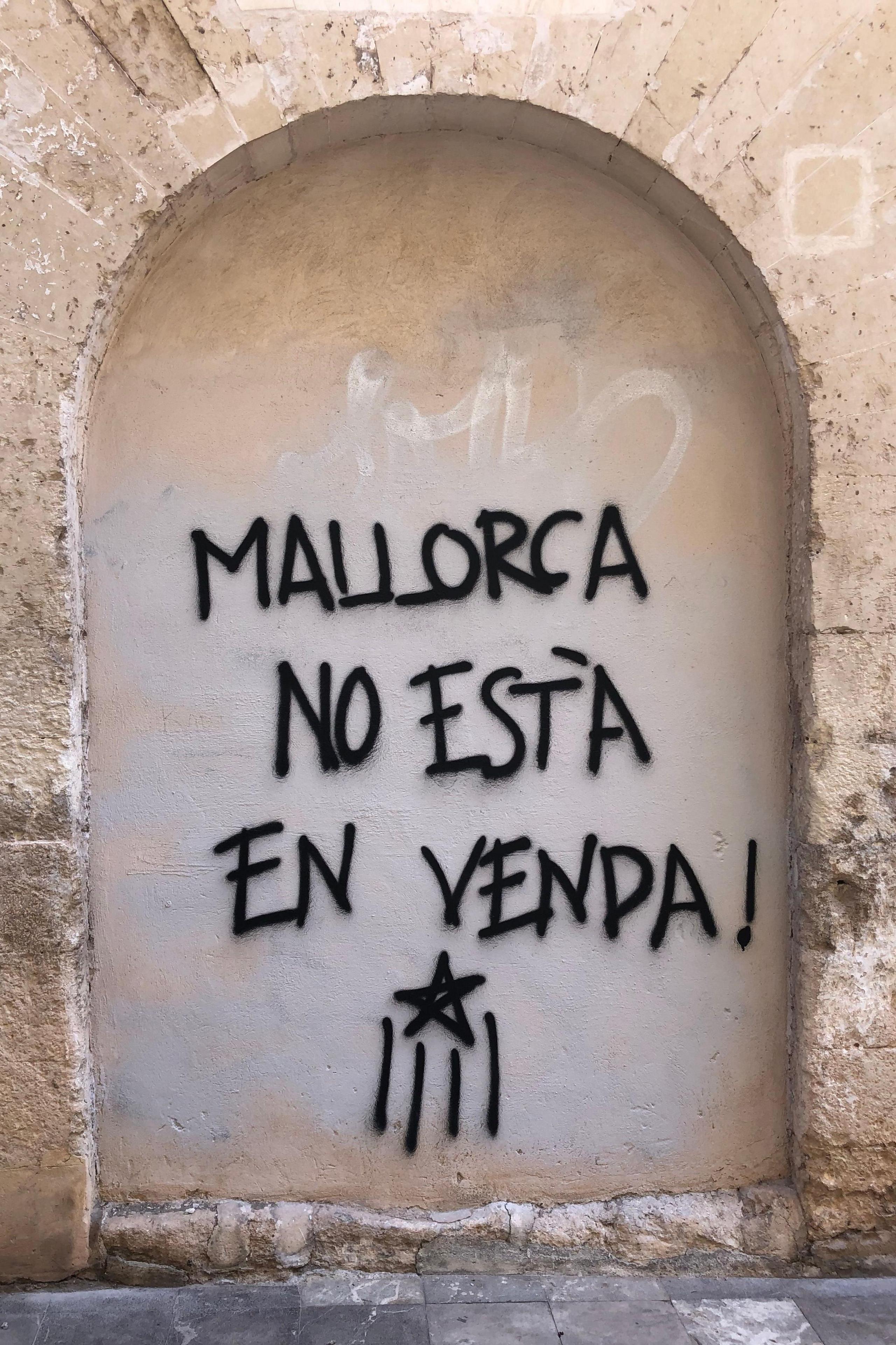 Slogan Mallorca: 'no es a venda'