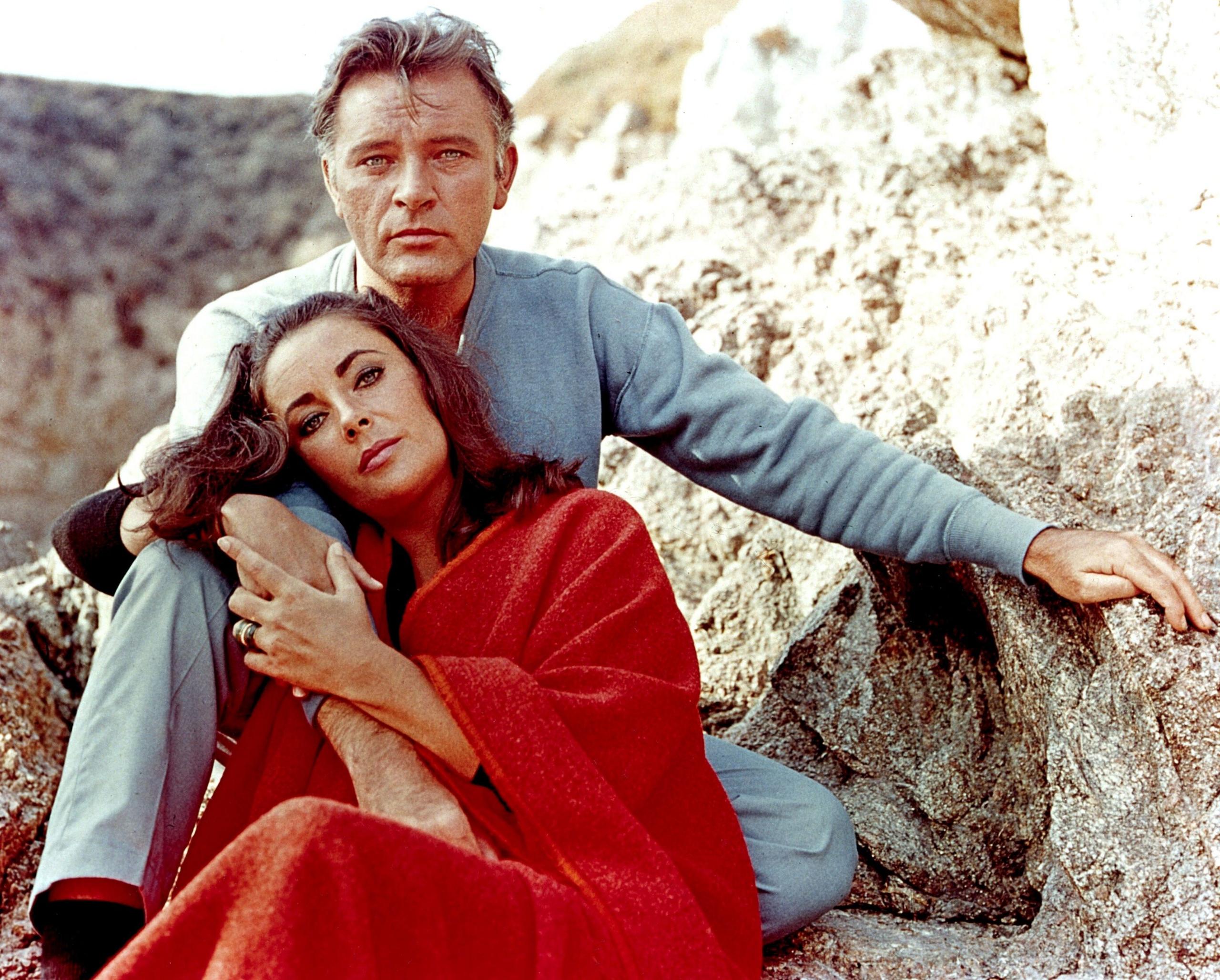 Richard Burton ac Elizabeth Taylor