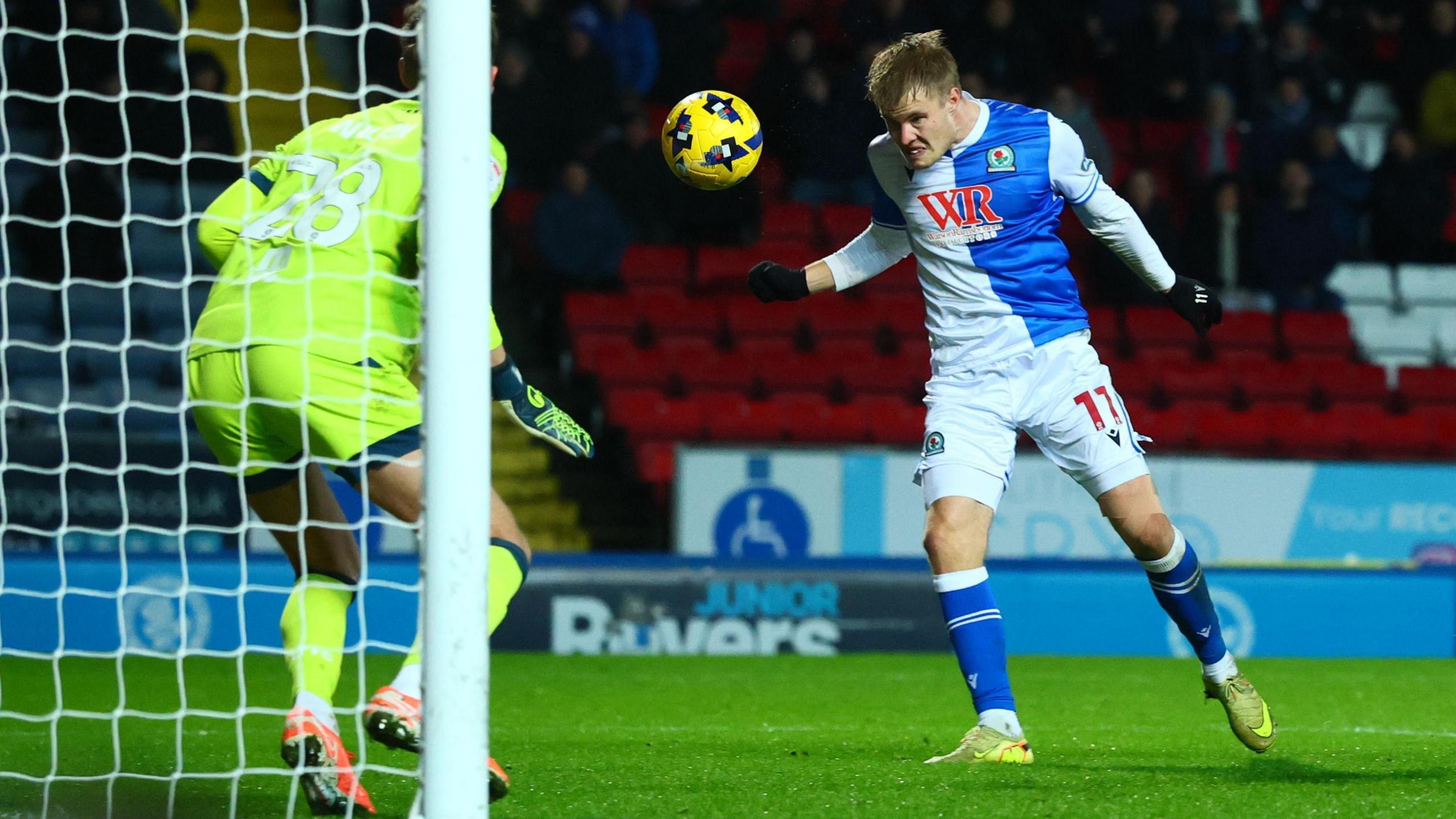 Andri Gudjohnsen scores for Blackburn