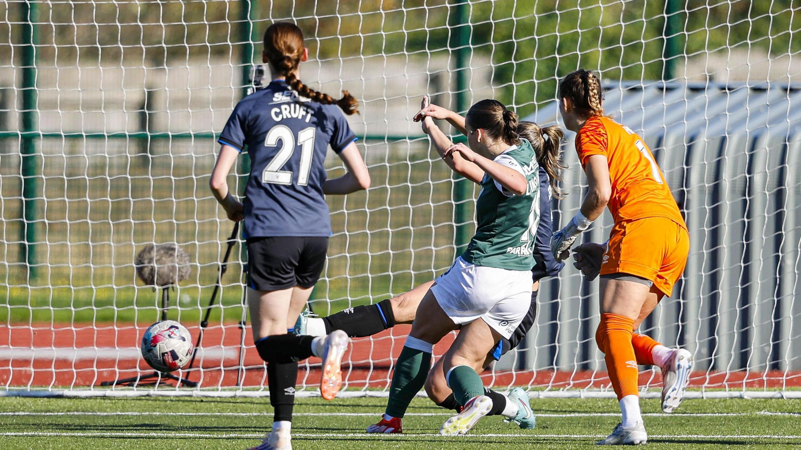 Rosie Livingstone scores