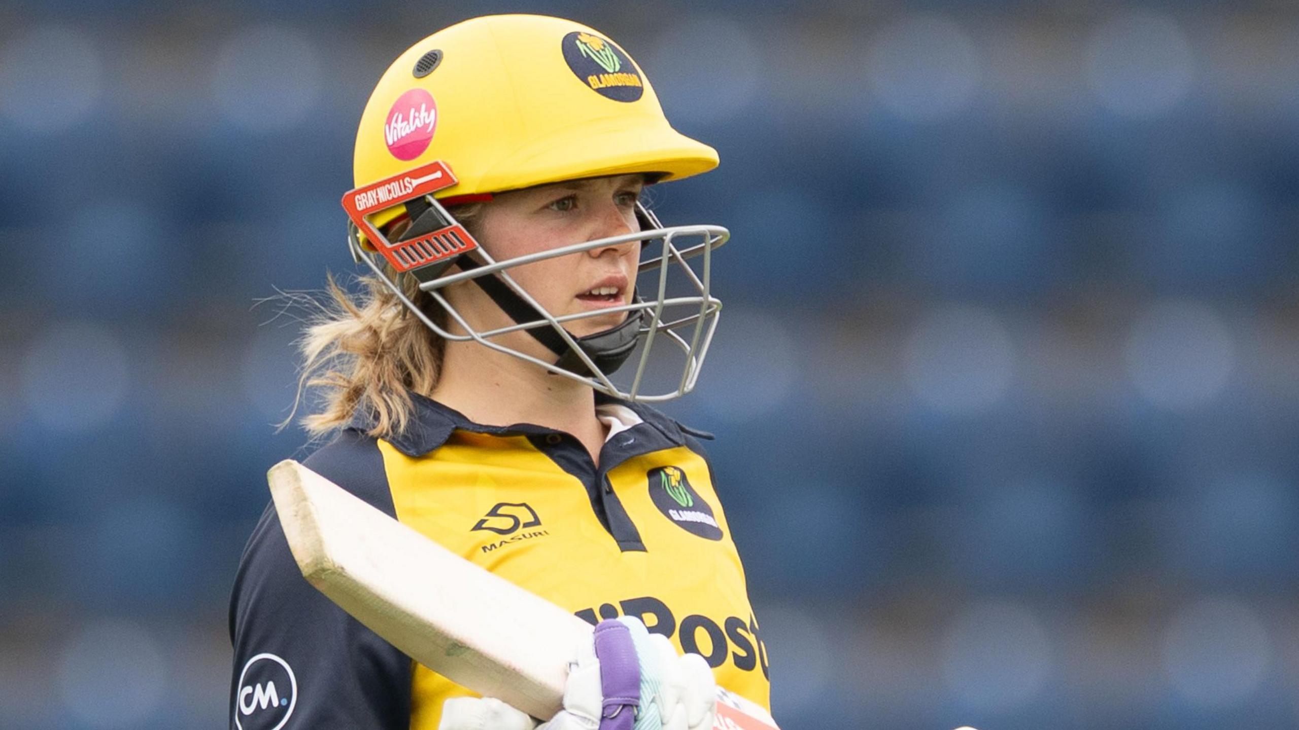 Daisy Jeanes in action for Glamorgan