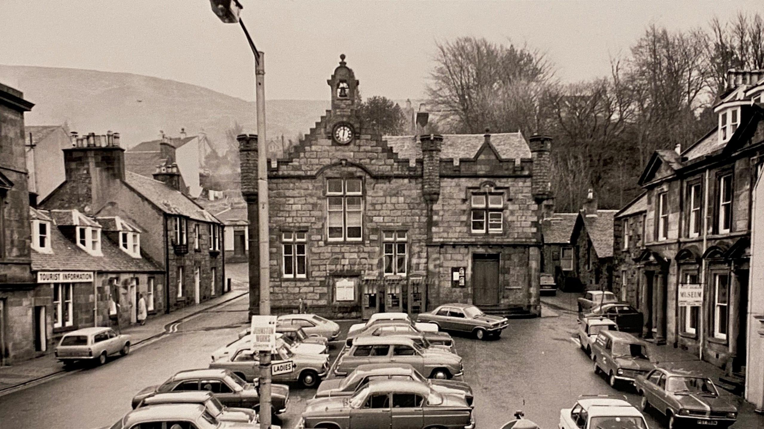 Seann Talla a' Bhaile sa Ghearasdan