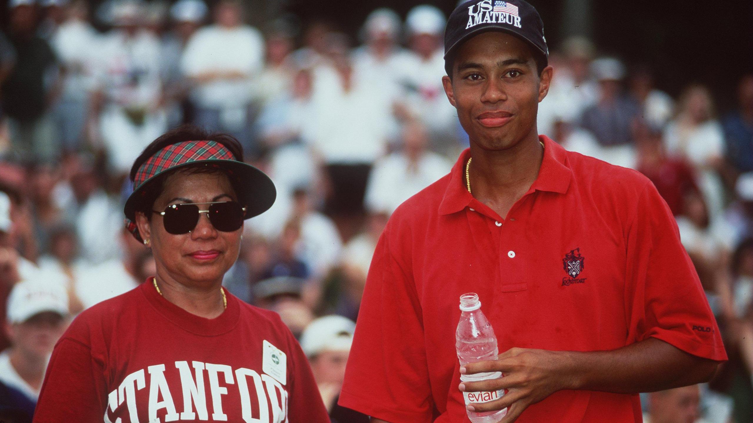 Tiger Woods and mother Kultida at the 1996 US Amateur Championship