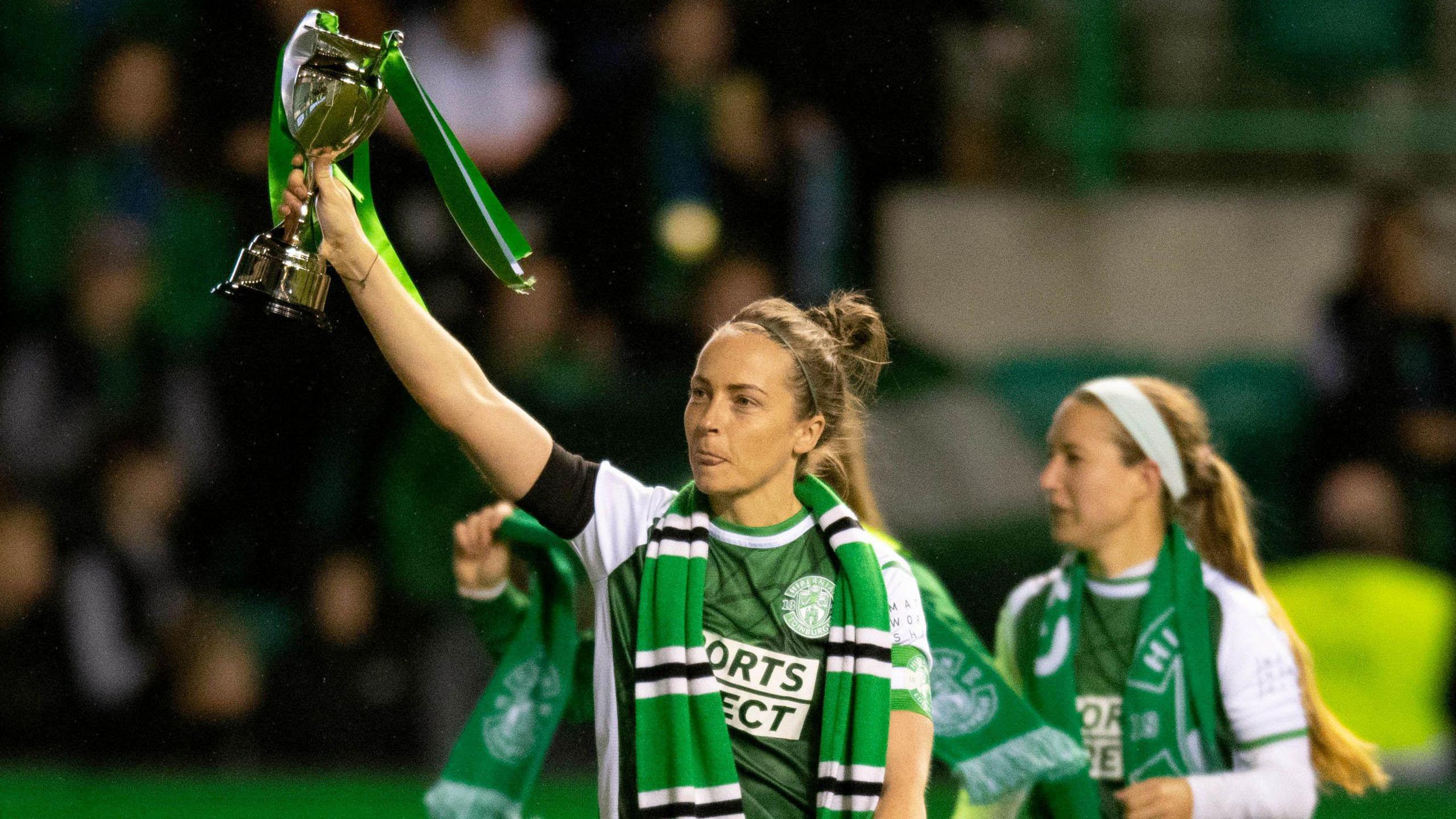 Hibs captain Joelle Murray