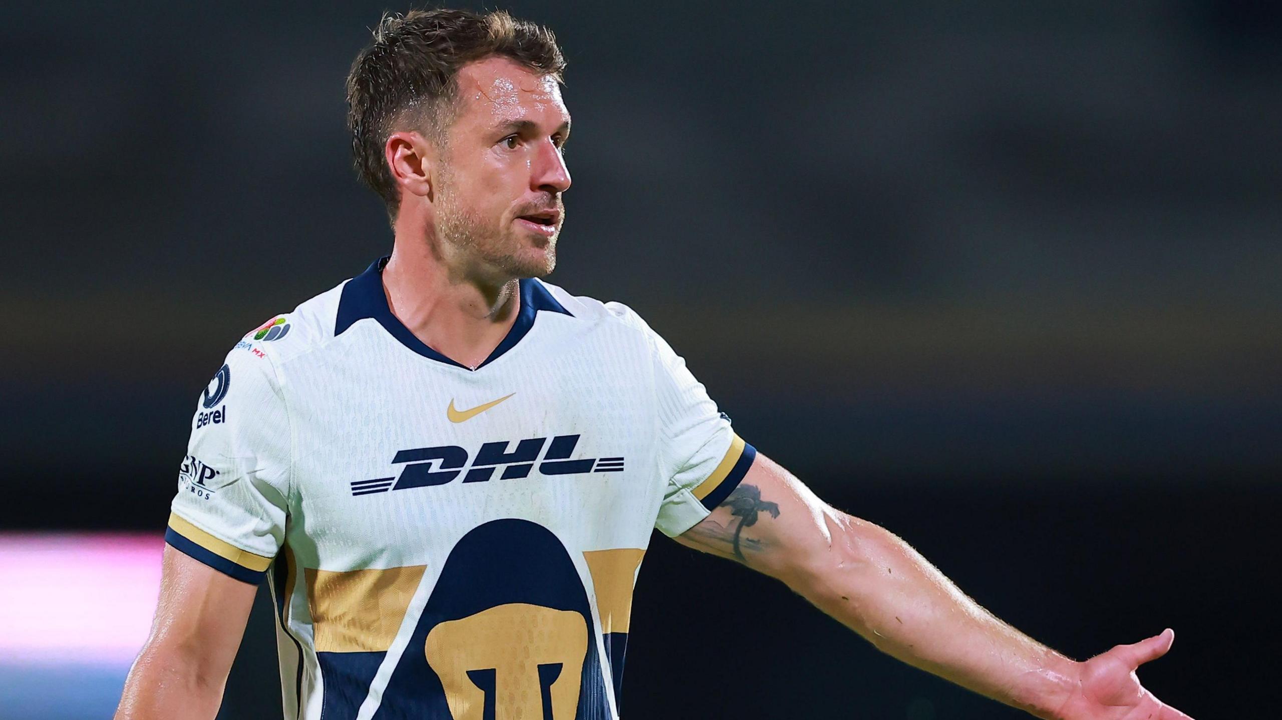 Aaron Ramsey in action for Pumas UNAM